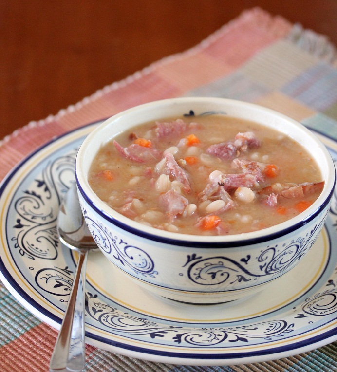 Ham and Navy Bean Soup 028_crop