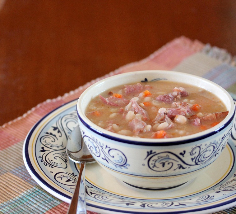Ham and Navy Bean Soup 059_crop