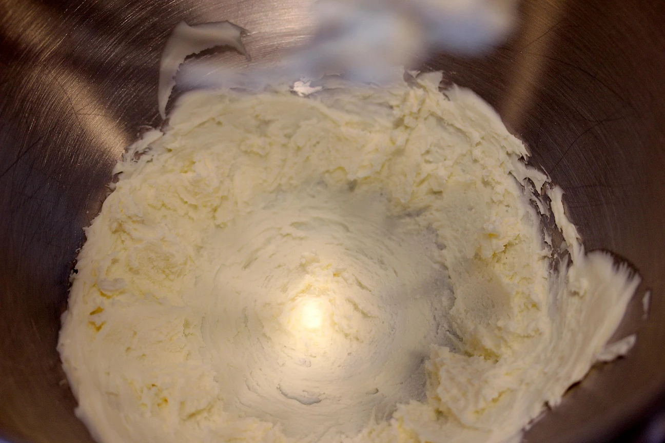 making the cream filling