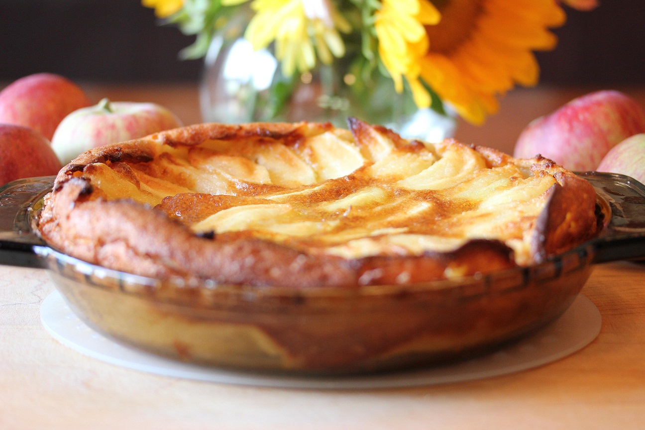 Apple Clafoutis - Lisa&amp;#39;s Dinnertime Dish