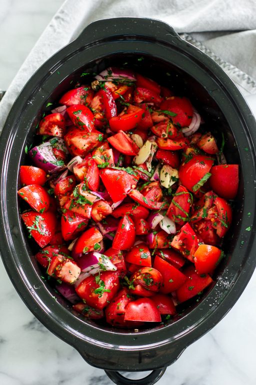 Fresh Tomato Sauce in the Slow Cooker Lisa's Dinnertime Dish