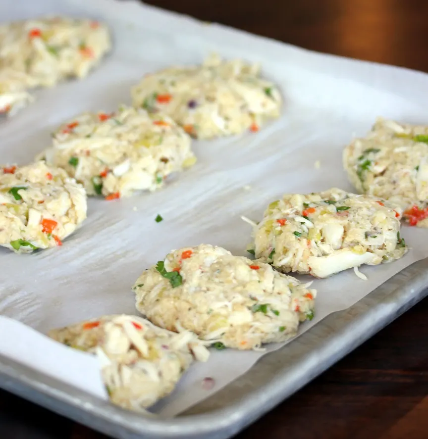 Mini Crab Cakes with Yogurt Dill Sauce Lisa's Dinnertime Dish