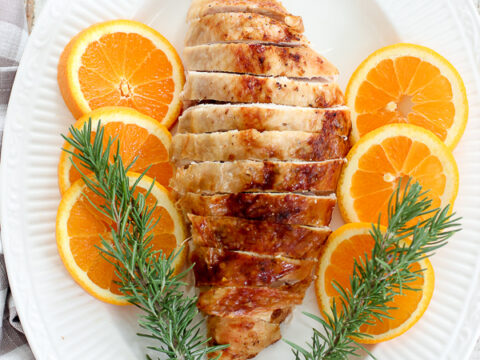 https://lisasdinnertimedish.com/wp-content/uploads/2014/11/Rosemary-Orange-Roast-Turkey-5149-480x360.jpg