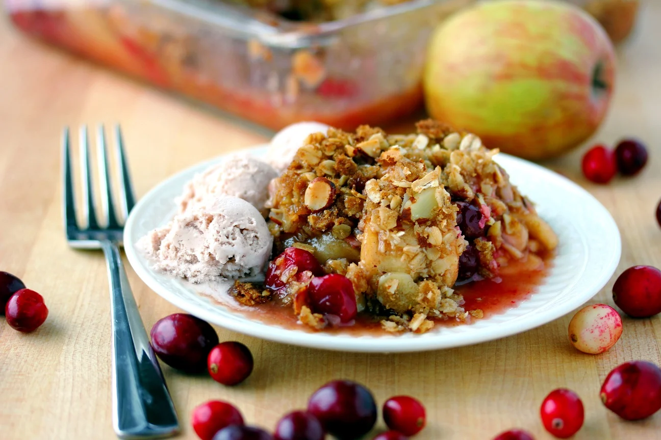 LIsa's Dinnertime Dish: Apple Cranberry Crisp