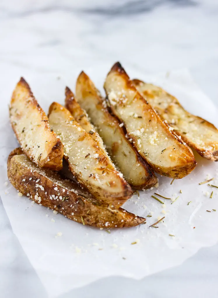 finished baked rosemary parmesan fries