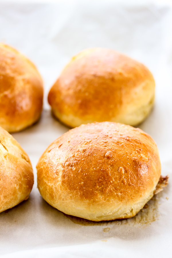 These Brioche hamburger buns are incredibly easy to make and they're deliciously light, tender and slightly sweet, perfect for topping with a juicy burger. | lisasdinnertimedish.com