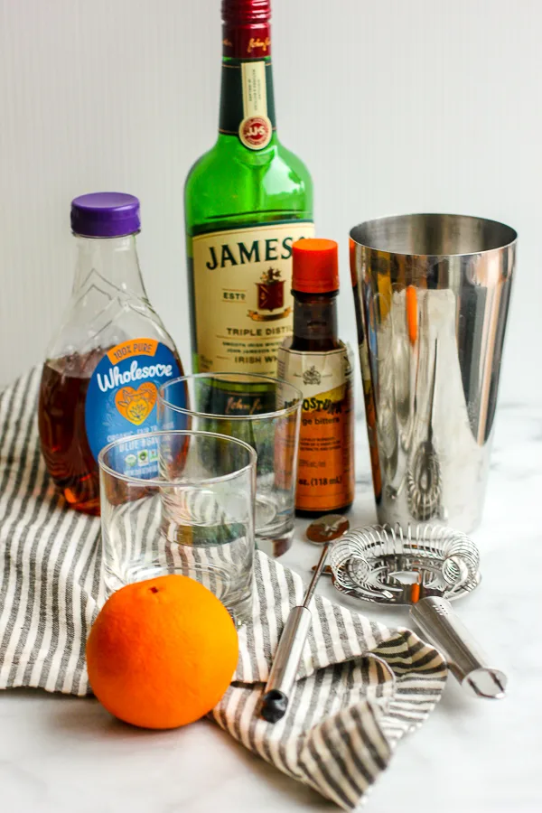 Ingredients needed to make a jameson old fashioned