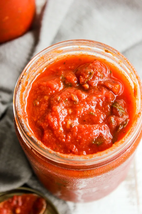 With just 5 ingredients, this is the easiest ever tomato basil marinara sauce. Once you try it, it's sure to become your go-to sauce. 