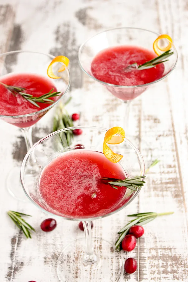 Christmas Martini Recipe - A Festive Cranberry Cocktail - Attempts At  Domestication