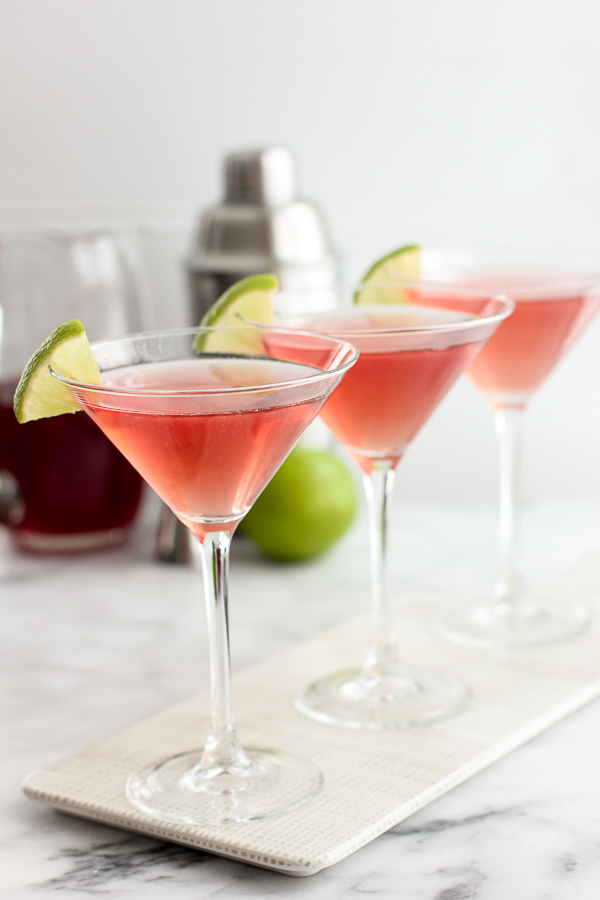How to Make the Perfect Classic Cosmopolitan Cocktail